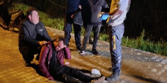 Bursa'da baltal� ve sopal� arazi kavgas�: 4 yaral� - Son Dakika Haber