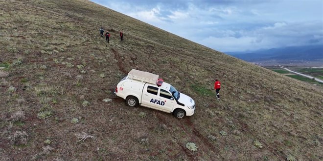 Ailesine intihar mesaj� atan adam da�da �l� bulundu - Son Dakika Haber