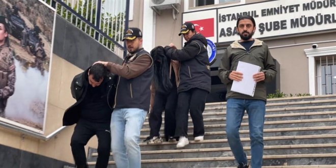 �stanbul'da kapora doland�r�c�l��� yapt��� �ne s�r�len �ift yakaland�