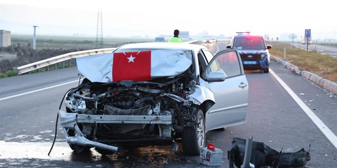 Hacca gitmek i�in ��kt��� yolda ge�irdi�i kazada hayat�n� kaybetti