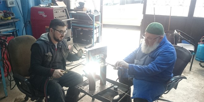 Bir at�lyede a��lan yol milli hava ara�lar�na ��kt�