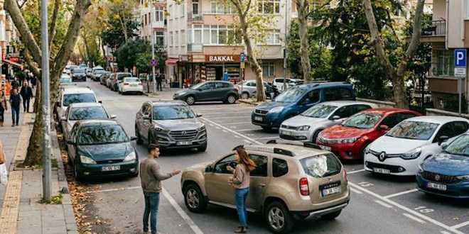 Arac�n�z� g�lge i�in bu 3 a�ac�n alt�na park etmeyin