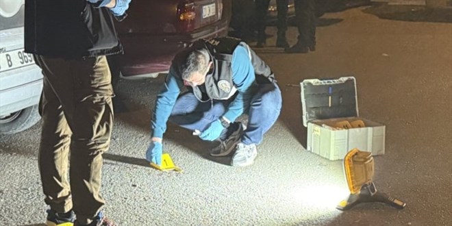 Denizli'de trafikte b��akl� kavga: 2 yaral� - Son Dakika Haber