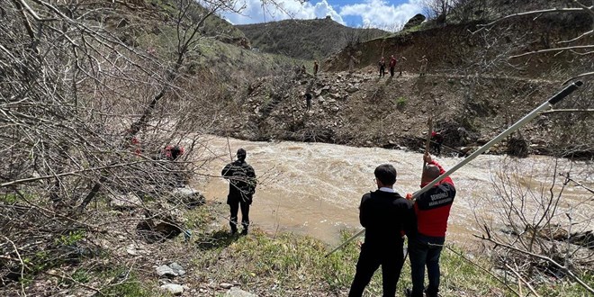 Hakkari'de kaybolan 8 ya��ndaki Osman'dan ac� haber