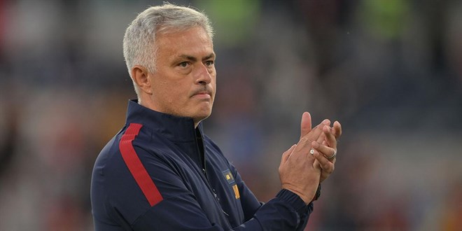 Jose Mourinho en g��l� hoca aday�: Geri d�n��e haz�rlan�yor