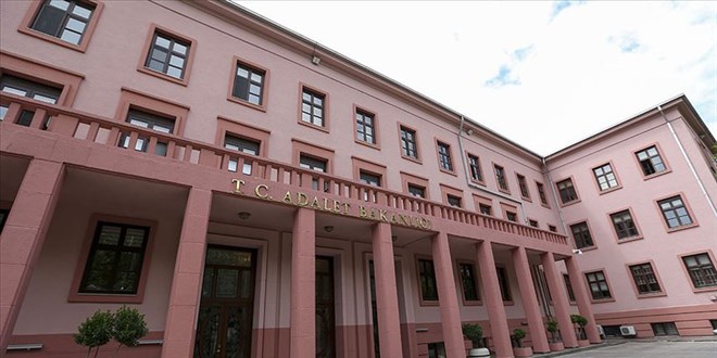 Adalet Bakanl��� ta�ra personelini merkez te�kilat�nda g�revlendirecek...Ba�vurular ba�lad� - Son Dakika Haber