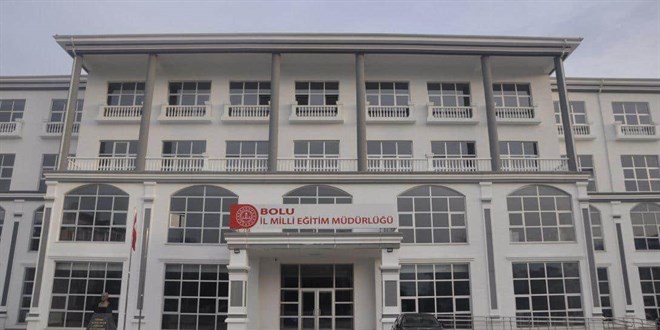 Milli e�itim m�d�r�n�n okul m�d�r�ne att��� mesajlar bir aileyi y�kt�