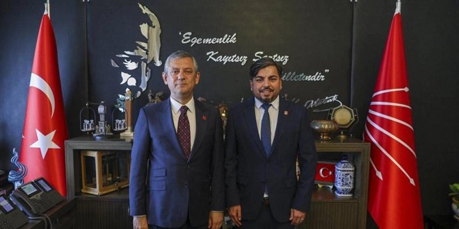 CHP, Arif Kocab�y�k'�n parti �yelik i�lemlerini durdurdu - Son Dakika Haber