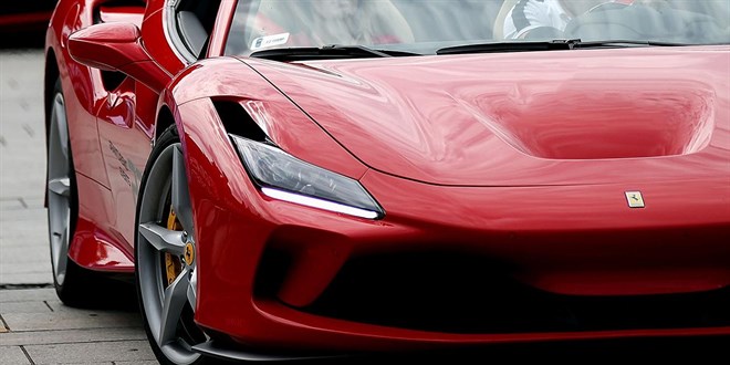L�ks otomobillere 'H�rm�z' engeli: Motor ya�� t�keniyor - Son Dakika Haber