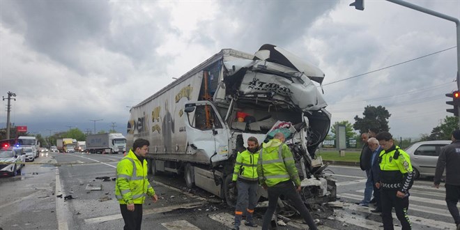 Bursa'da feci kaza: T�r tankere �arpt�