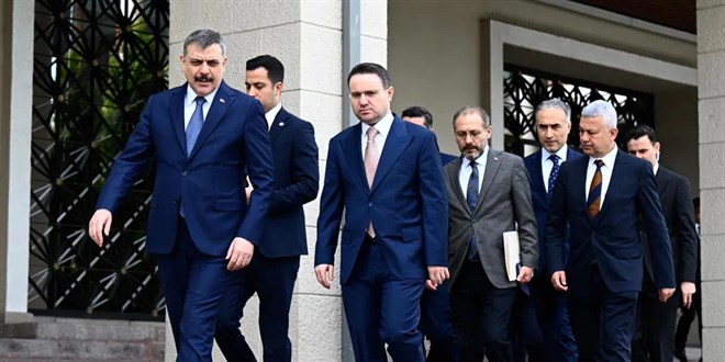 ��i�leri Bakan� �ift�i ile Adalet Bakan� G�rlek g�r��t�