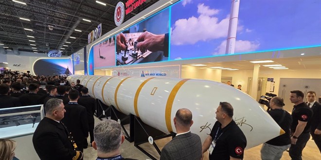 Milli Savunma Bakanl��� k�talararas� balistik f�zeyi tan�tt�: Y�ld�r�mhan - Son Dakika Haber