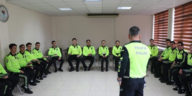 Trafik polisleri 24 farkl� e�itimle g�reve haz�rlan�yor - Son Dakika Haber