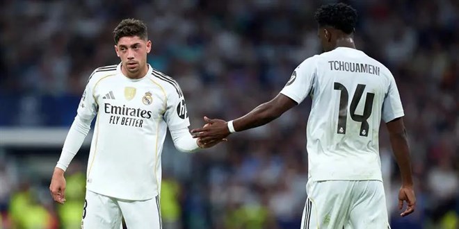 Real Madrid kar��t�: �ki futbolcu kavga etti, Valverde hastaneye kald�r�ld� - Son Dakika Haber