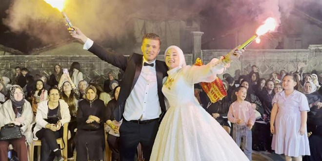 D���nde �ifte mutluluk: Nikah g�n� �ampiyonluk sevinci - Son Dakika Haber