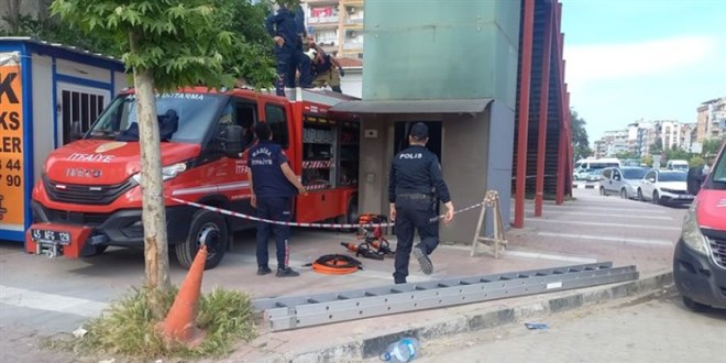 Manisa'da asans�re s�k��an gen� hayat�n� kaybetti - Son Dakika Haber