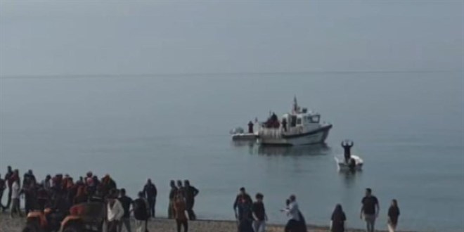 �stanbul'da devrilen jet skideki 2 ki�iden biri �ld�