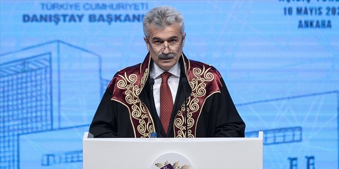 Dan��tay Ba�kan�ndan 'Yeni Anayasa' �a�r�s�: Toplumu kucaklayan bir huzur belgesi �art