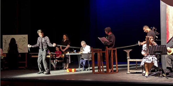 ��retmenlerden okullardaki �iddete 'sahnede' fark�ndal�k