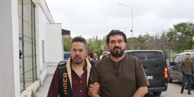 G�zalt�na al�nan Rasim Ozan K�tahyal� Adana'ya getirildi