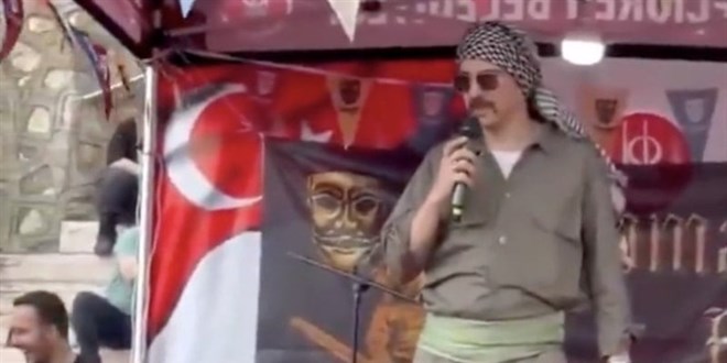 Ankara'da 'Turkomania Fest'te tart��mal� kost�m