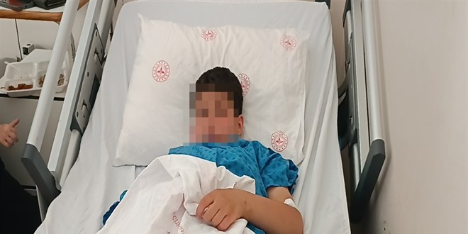 �lkokul ��rencisi, parkta t�fekle baca��ndan vuruldu - Son Dakika Haber