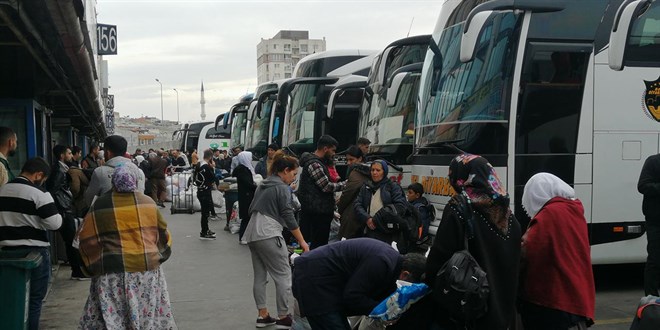�stanbul'da otob�s ek seferlerin sat���na ba�land� - Son Dakika Haber