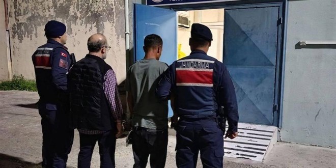 Ya�l� �iftin 10 milyon liras�n� doland�rd�lar