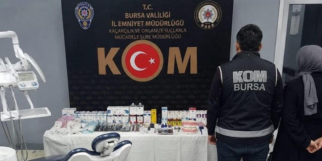 Ruhsats�z di� muayenesi skandal�: Kar� koca g�zalt�nda - Son Dakika Haber