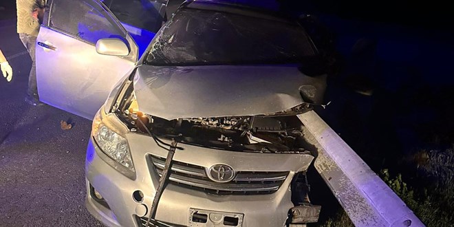 Hakkari'de otomobilin bariyere �arpmas� sonucu 1 ki�i �ld�