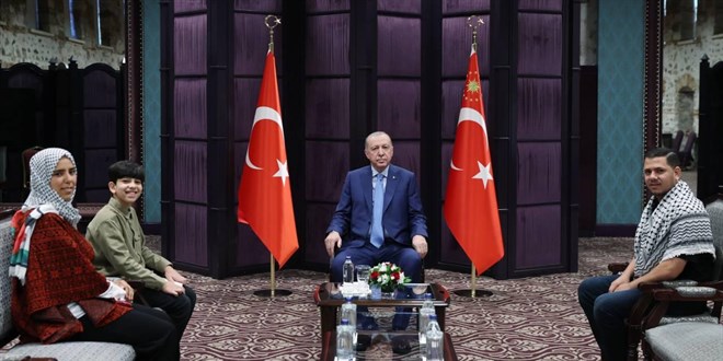 Cumhurba�kan� Erdo�an, Gazzeli Ebu Cezer ve ailesini kabul etti - Son Dakika Haber