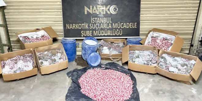 �stanbul'da uyu�turucu operasyonu: 595 bin sentetik hap ele ge�irildi - Son Dakika Haber