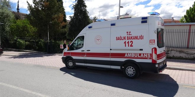 Malatya'da 18 ya��ndaki gen� k�z parkta �l� bulundu - Son Dakika Haber
