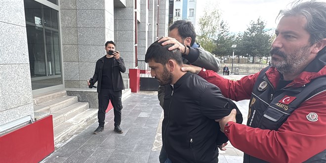 Cami �n�nde infaz: 2 saatte 2 ki�iyi vuran zanl� tutukland� - Son Dakika Haber