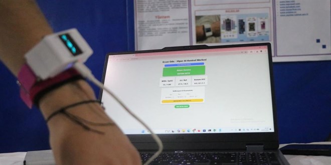 Bolu'da lise ��rencilerinden yapay zeka ile �al��an sa�l�k verilerini izleyen ak�ll� saat