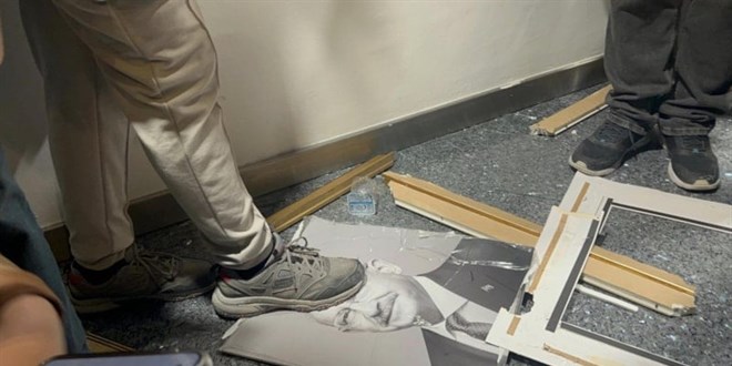 Genel Merkez'de K�l��daro�lu'nun resmini par�alad�lar