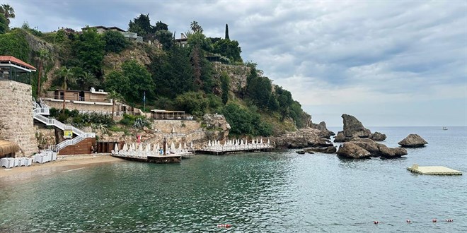 Antalya 232 mavi bayrakl� plajla d�nya liderli�ini koruyor