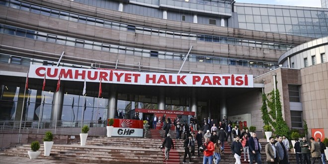 �cra memurlar� CHP Genel Merkezi'nde