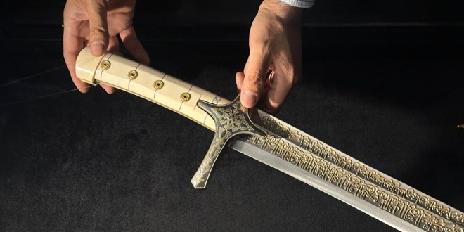 K�l�� Ustas�, Fatih Sultan Mehmed'in Merasim K�l�c�n� �retti