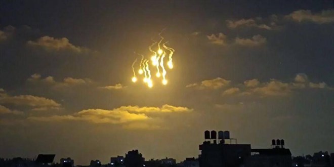 Hamas: �srail'in gece boyunca Gazze'de evleri hedef almas� ate�kes anla�mas�na a��k bir darbedir