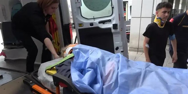 Aksaray'da bayram yolculu�unda kaza: 3'� �ocuk 5 yaral�