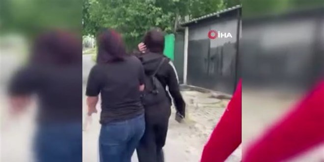 Okul ��k���nda akran zorbal���: Sa��ndan tuttuklar� k�z� darp ettiler
