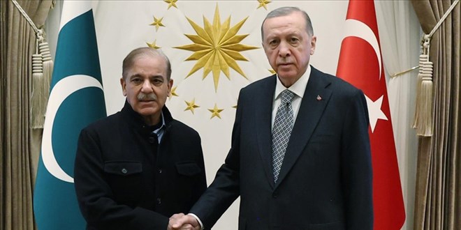 Erdo�an, Pakistan Ba�bakan� �erif ile telefonda g�r��t�