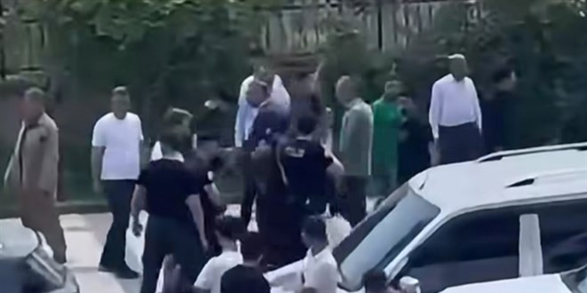 400 ki�ilik aile kavgas�nda ortal�k sava� alan�na d�nd�: 8 yaral�