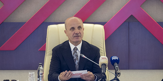 �zvar'dan Bilgi �niversitesi ��rencilerine �a�r�: S�navdan ba�ka bir �ey d���nmeyin!