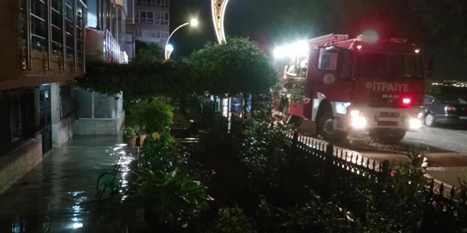 Kocaeli'yi sa�anak vurdu: Ev ve i� yerleri su ile doldu