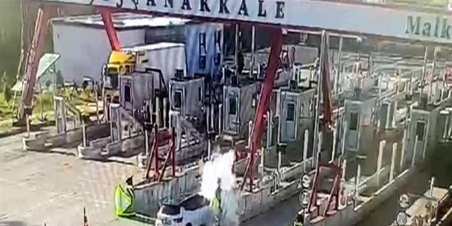 Tekirda�'da gi�elere �arpan otomobildeki kad�n �ld�