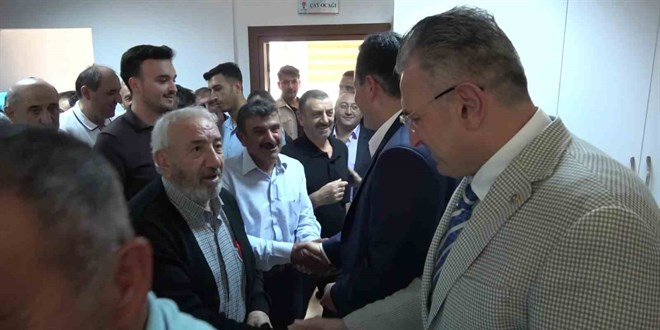 AK Parti �yesi emekli m�d�r: Emekliye zam bizi y�zde 70'e g�t�r�r