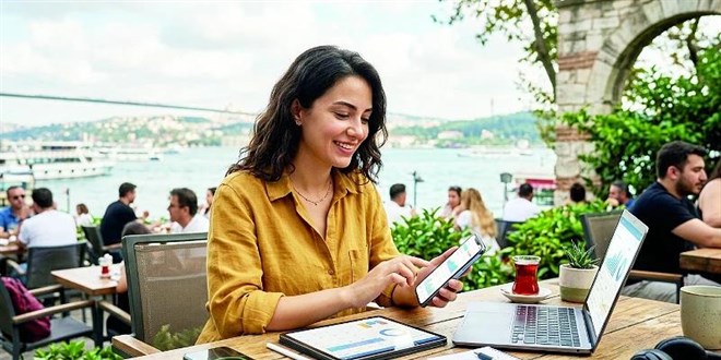 Ak�ll� telefonlar 'C�zdan kalkan�' oldu: Dijital d�nyada birikim trendi