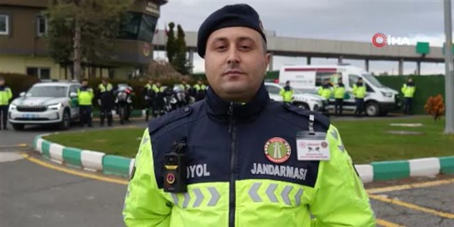 Trafik kazas�nda �ehit olan jandarma astsubay son yolculu�una u�urland�